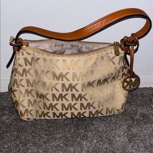 Michael Kors Tan Shoulder Bag with Signature Style